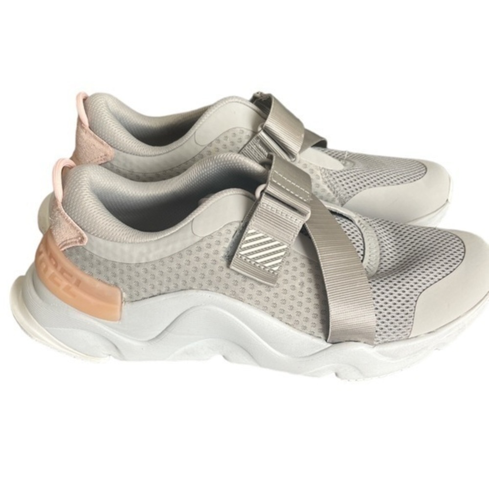 Sorel Renegade Strap Women’s Sneaker size 10